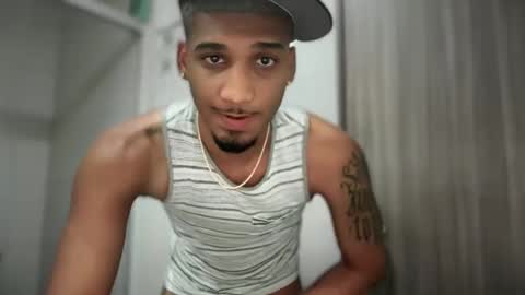 Snapshot of michael_jordanx chatting on February 20, 3:52 pm Angel online show from February 20, 3:52 pm