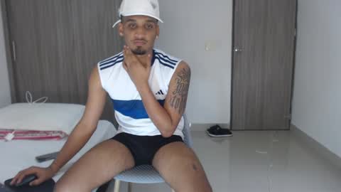 Snapshot of michael_jordanx chatting on December 31, 9:17 pm Angel online show from December 31, 9:17 pm