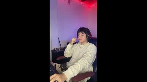 michael independent model  online show from January 24, 8:43 pm