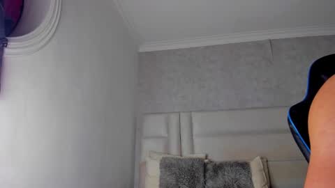 Snapshot of michael_reinolds chatting on October 3, 5:34 am Michael online show from October 3, 5:34 am