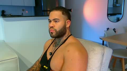 Michael Salens independent model online show from June 29, 9:37 pm