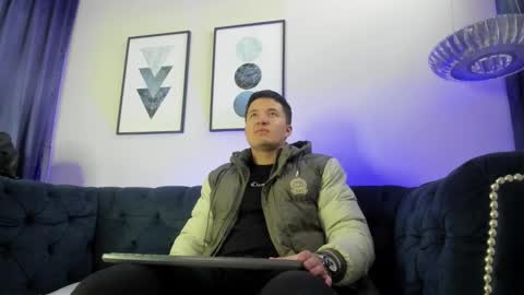 MichaelConnor  online show from January 23, 11:58 am