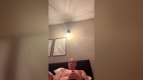 michas252 online show from June 28, 11:55 pm