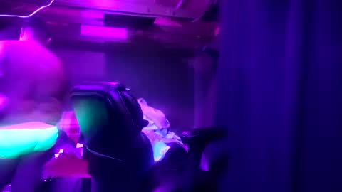 Snapshot of mickdollz chatting on October 29, 7:22 am mickdollz online show from October 29, 7:22 am