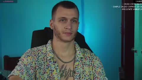 Snapshot of mickey_pict chatting on March 3, 6:24 am Mickey online show from March 3, 6:24 am