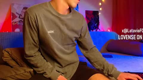 Snapshot of midnighter__ chatting on March 6, 10:15 pm Alexey or just Alex online show from March 6, 10:15 pm