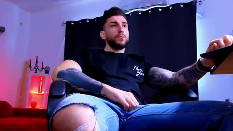 MightyAaron online show from January 19, 8:27 am