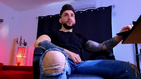 MightyAaron online show from April 13, 4:13 am