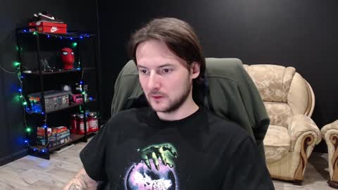 Snapshot of mihasikd chatting on December 16, 7:10 pm Misha Winchester online show from December 16, 7:10 pm