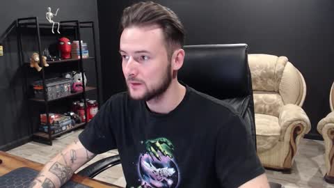 Snapshot of mihasikd chatting on October 20, 4:00 pm Misha Winchester online show from October 20, 4:00 pm