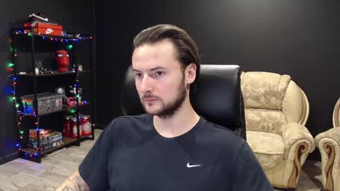 Snapshot of mihasikd chatting on December 27, 2:23 pm Misha Winchester online show from December 27, 2:23 pm