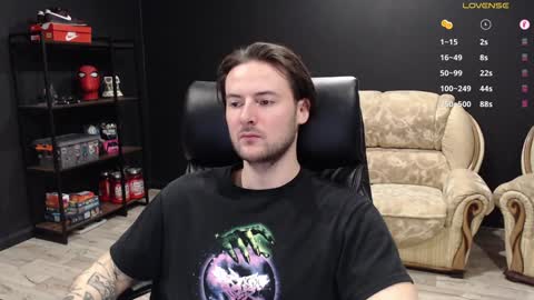 Snapshot of mihasikd chatting on December 12, 9:19 am Misha Winchester online show from December 12, 9:19 am