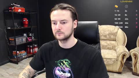 Snapshot of mihasikd chatting on December 18, 9:14 am Misha Winchester online show from December 18, 9:14 am