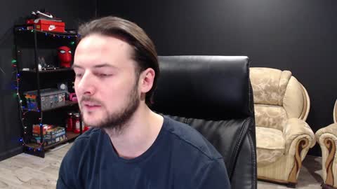 Snapshot of mihasikd chatting on December 25, 9:13 am Misha Winchester online show from December 25, 9:13 am