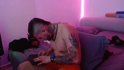 Mia and Liam online show from January 11, 11:34 am