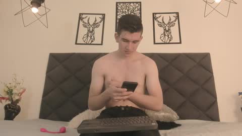 mikael online show from February 23, 4:33 am