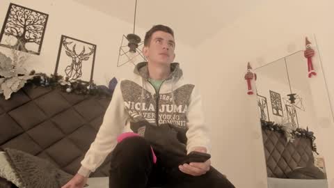 mikael online show from January 5, 3:43 am