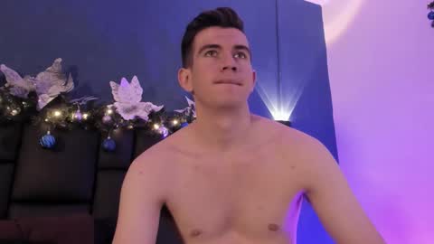 mikael online show from December 20, 4:52 am