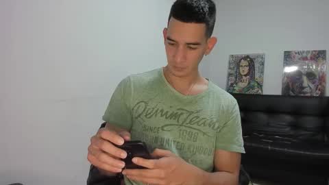 mike3xxx online show from September 14, 1:51 am