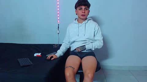 Mike IMDEPENDIENT MODEL online show from October 15, 3:36 am