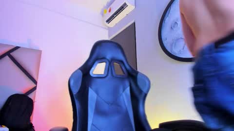 Mike  online show from February 18, 12:03 pm