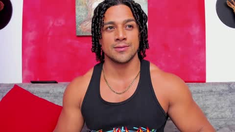   online show from December 20, 8:28 am