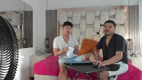 mike online show from December 8, 9:52 pm