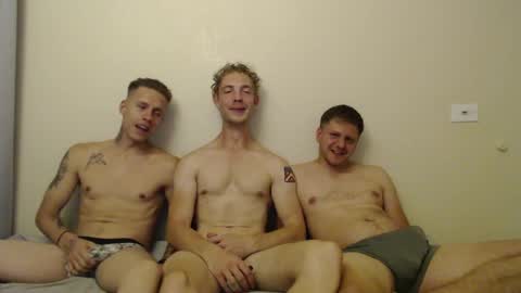 Hot Buns online show from December 9, 8:40 pm