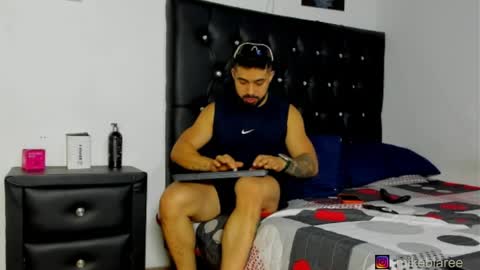 mikeblaree online show from April 4, 6:27 pm