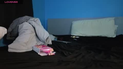 Snapshot of mikehawk1589 chatting on October 20, 7:56 am mikehawk1589 online show from October 20, 7:56 am