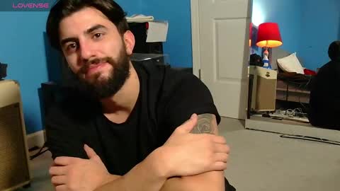 Snapshot of mikehawk1589 chatting on February 5, 8:11 am mikehawk1589 online show from February 5, 8:11 am