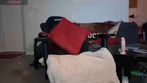 Snapshot of mikehawk1589 chatting on September 15, 2:47 am mikehawk1589 online show from September 15, 2:47 am