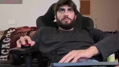 Snapshot of mikehawk1589 chatting on September 10, 4:44 am mikehawk1589 online show from September 10, 4:44 am