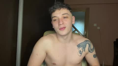 Snapshot of mikelaur chatting on February 26, 8:09 pm MikeLaur online show from February 26, 8:09 pm