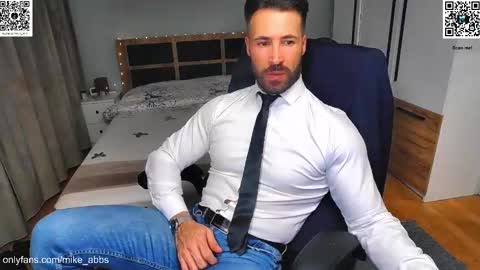 Mike    online show from January 5, 8:45 pm