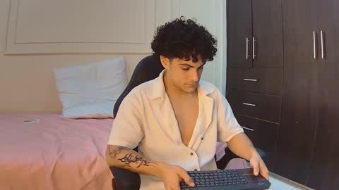 mikey_banji online show from December 18, 12:56 pm