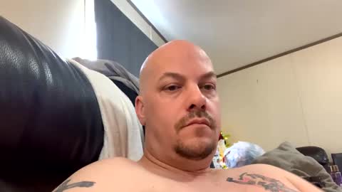 mikeylikesit2222 online show from December 15, 5:42 pm