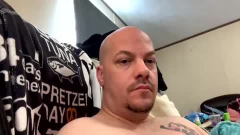 mikeylikesit2222 online show from January 12, 4:29 pm