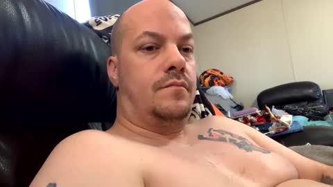 mikeylikesit2222 online show from February 3, 9:29 pm