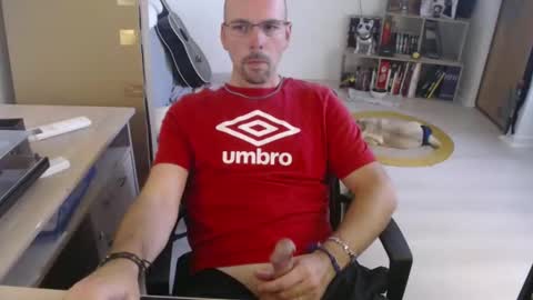 Snapshot of mikmik91 chatting on October 14, 3:19 pm mikmik91 online show from October 14, 3:19 pm