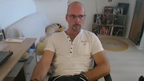 Snapshot of mikmik91 chatting on September 18, 2:41 pm mikmik91 online show from September 18, 2:41 pm