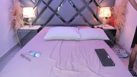 milan_lewiss online show from March 31, 12:07 pm