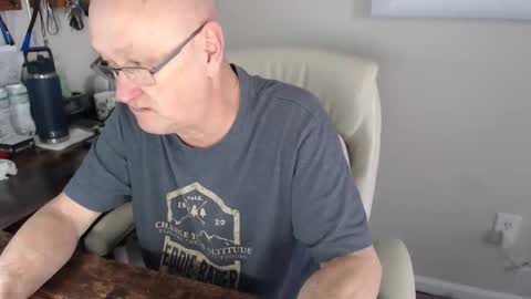 millenium0129 online show from November 21, 5:45 pm