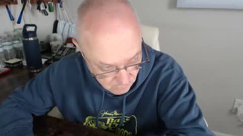 millenium0129 online show from October 28, 3:47 pm