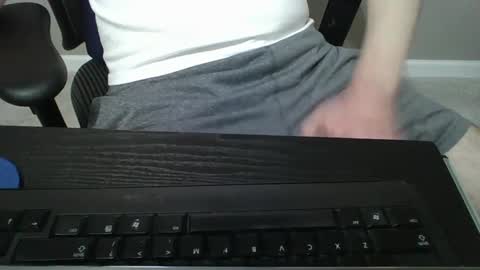 Snapshot of milwaukeebadger24 chatting on February 11, 12:06 am milwaukeebadger24 online show from February 11, 12:06 am