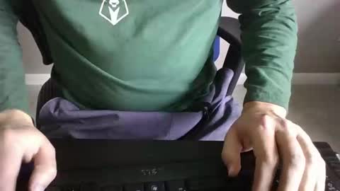 Snapshot of milwaukeebadger24 chatting on December 15, 4:59 pm milwaukeebadger24 online show from December 15, 4:59 pm