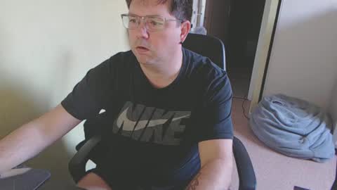 Snapshot of mistercoeur1 chatting on February 15, 8:11 am mistercoeur online show from February 15, 8:11 am