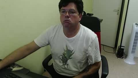 Snapshot of mistercoeur1 chatting on September 15, 5:36 pm mistercoeur online show from September 15, 5:36 pm