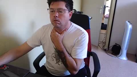 Snapshot of mistercoeur1 chatting on October 11, 7:56 am mistercoeur online show from October 11, 7:56 am