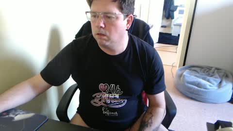 Snapshot of mistercoeur1 chatting on March 5, 3:51 pm mistercoeur online show from March 5, 3:51 pm